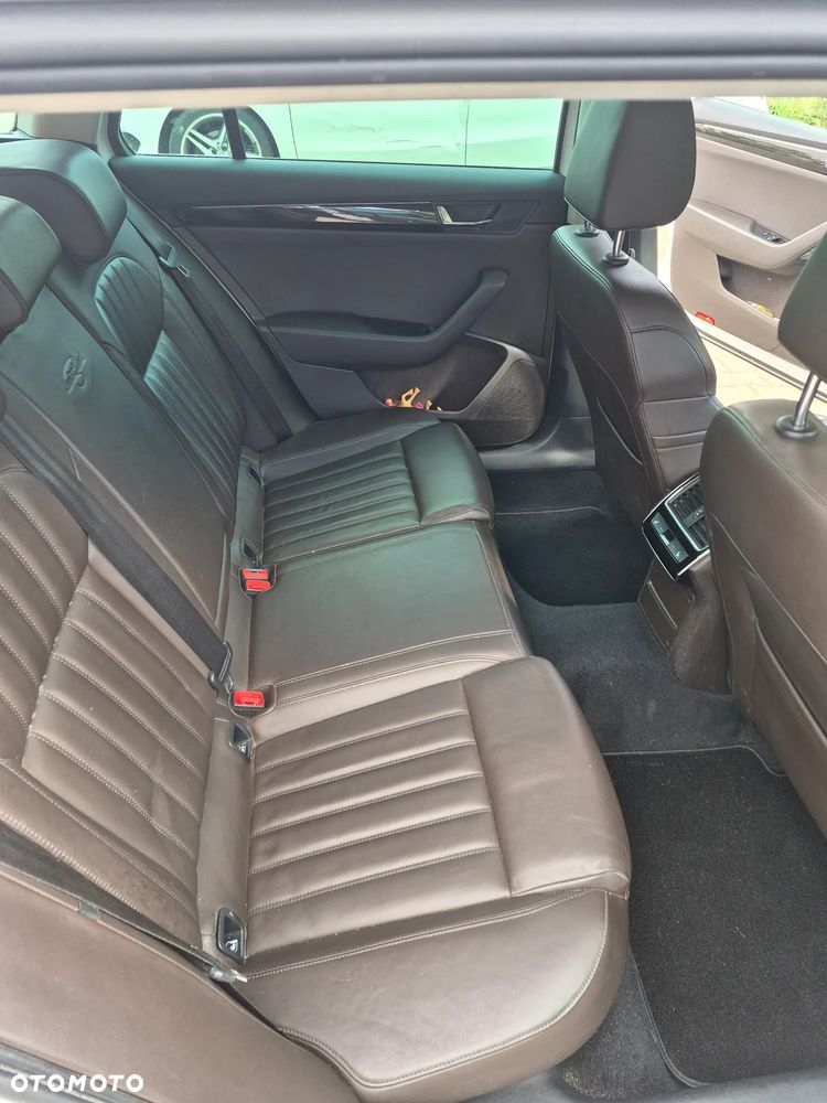 Skoda Superb 2.0 TDI L&K DSG - 12