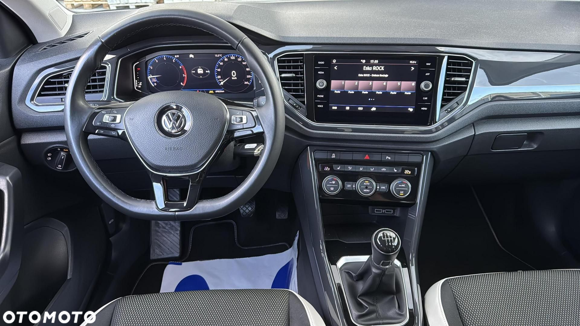Volkswagen T-Roc 1.5 TSI ACT Premium - 15