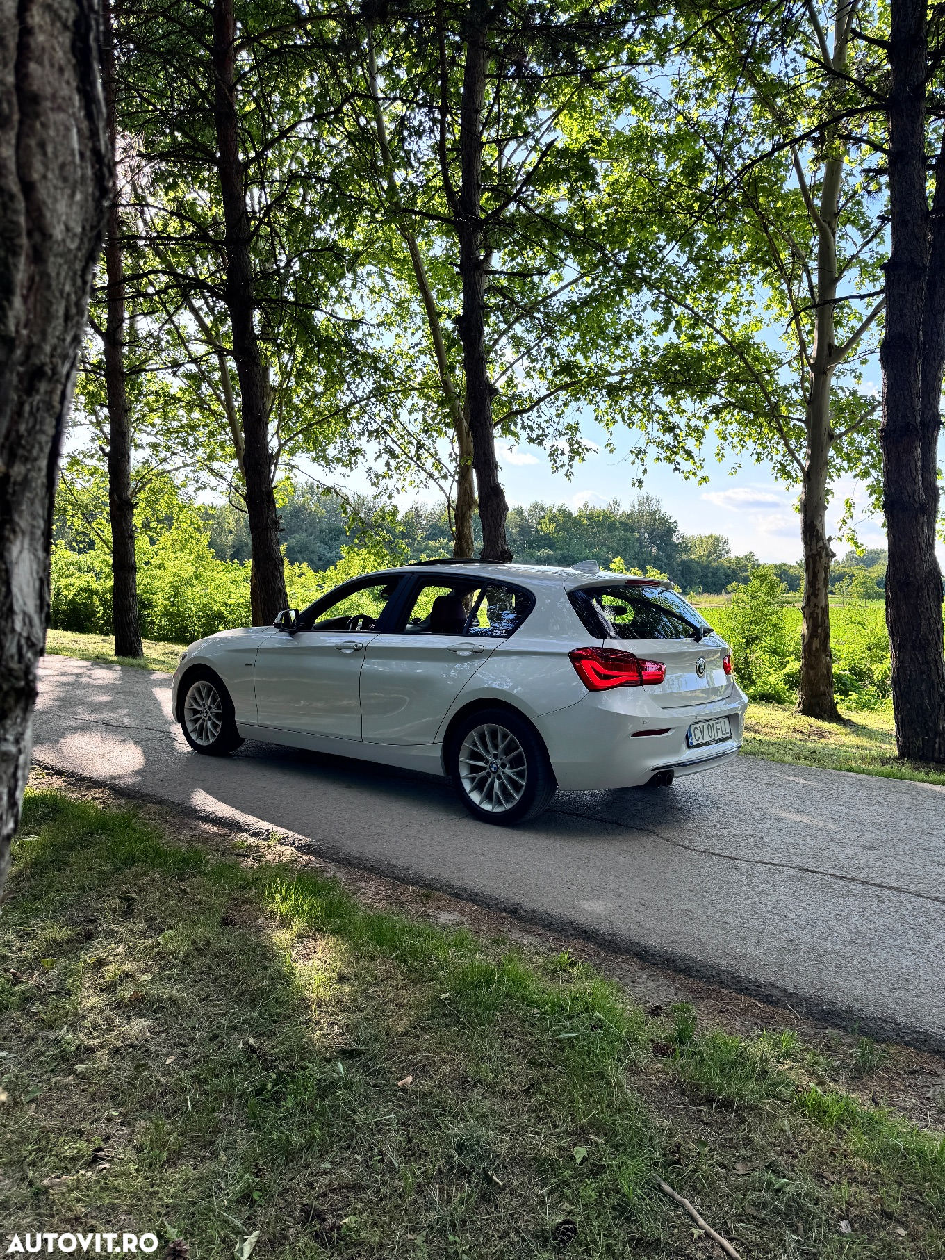 BMW Seria 1 120d Sport Line - 2