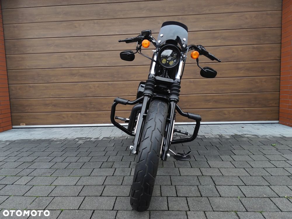 Harley-Davidson Sportster Iron 883 - 11