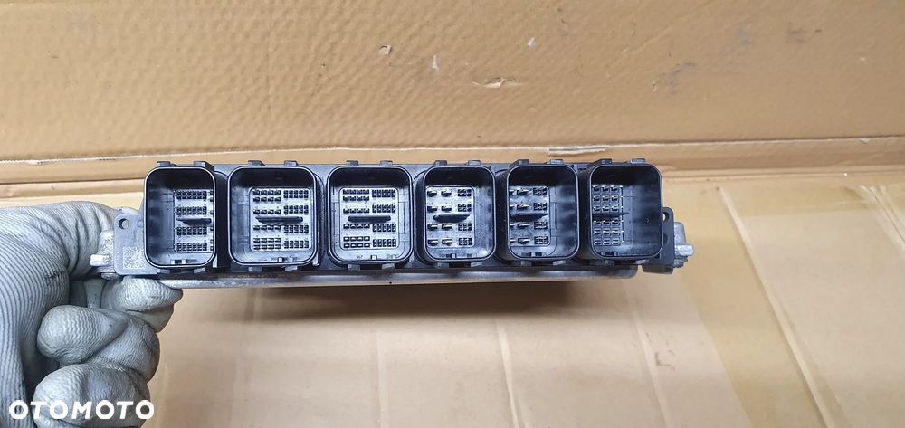 Komputer sterownik silnika BMW M5 G30 F90 550i 4.4 9468879 0261S21895 - 2