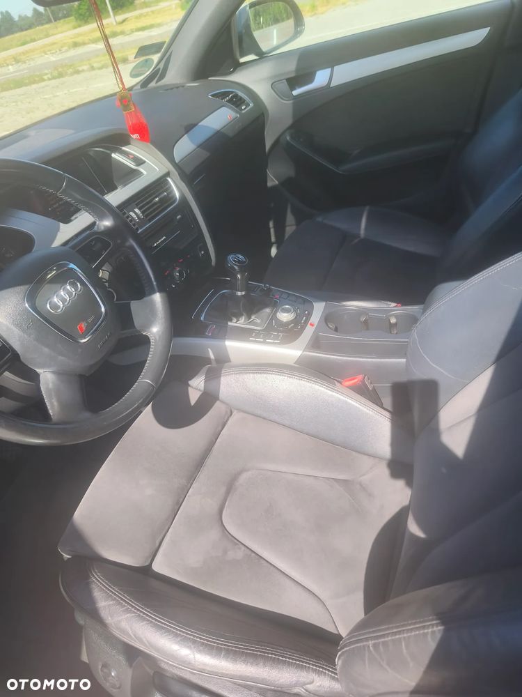 Audi A4 Avant 2.0 TDI - 17