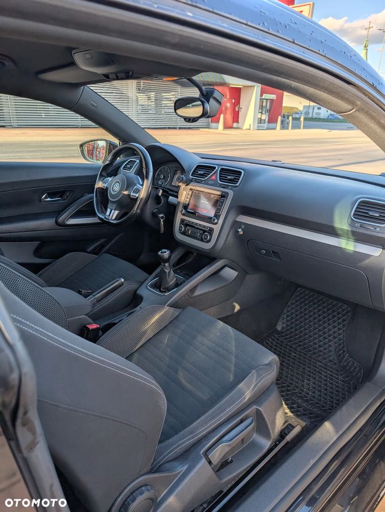 Volkswagen Scirocco 2.0 TSI - 11
