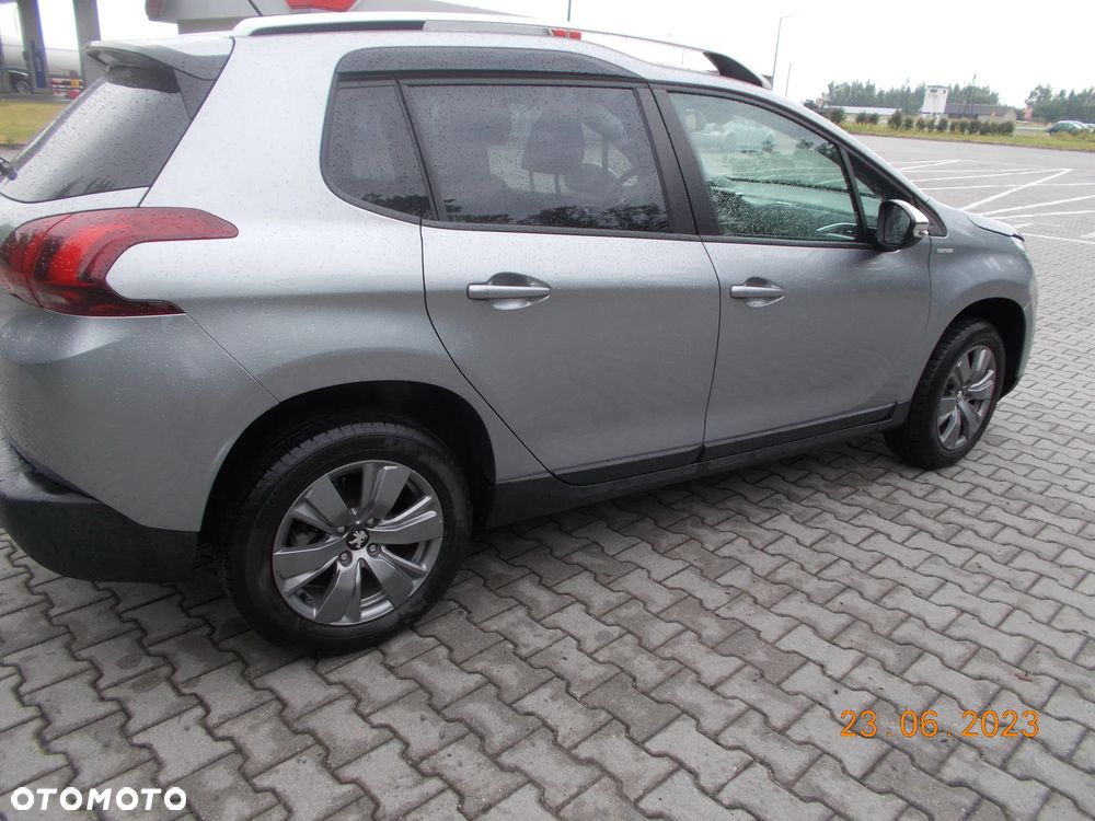 Peugeot 2008 PureTech 82 Style - 4