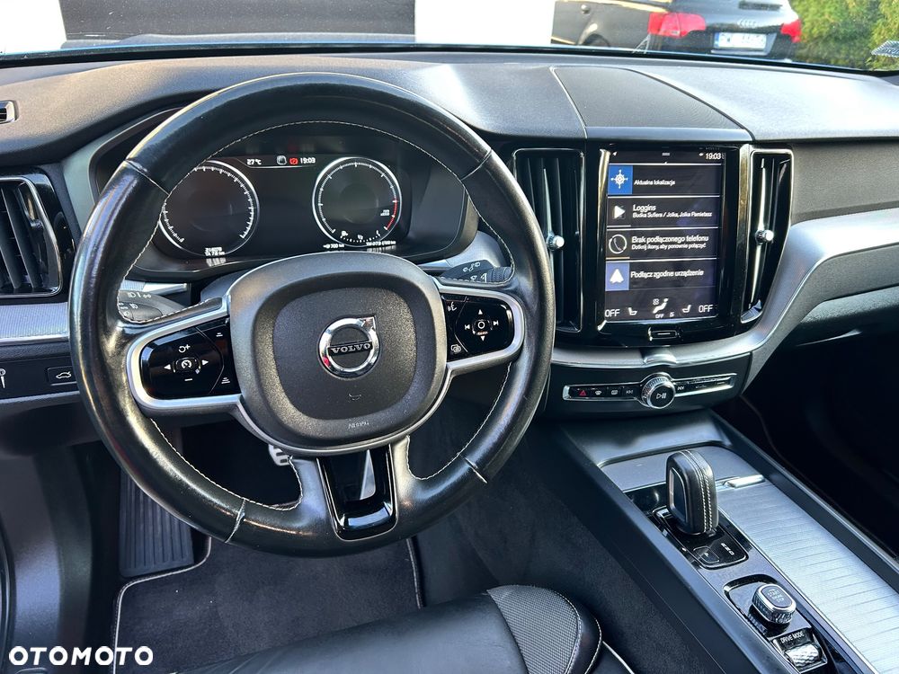 Volvo XC 60 B4 D AWD R-Design - 12