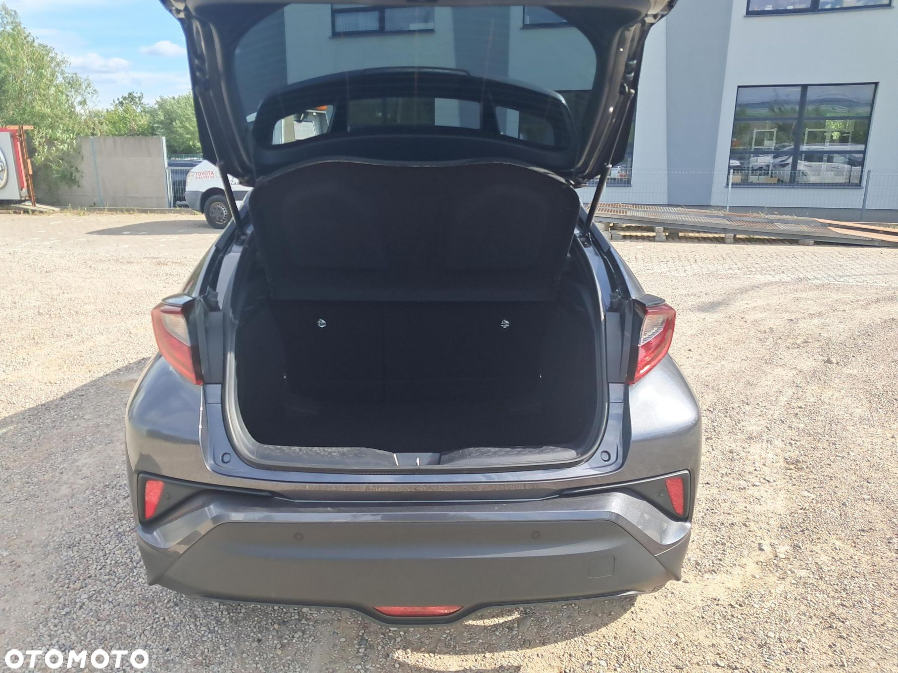 Toyota C-HR - 12