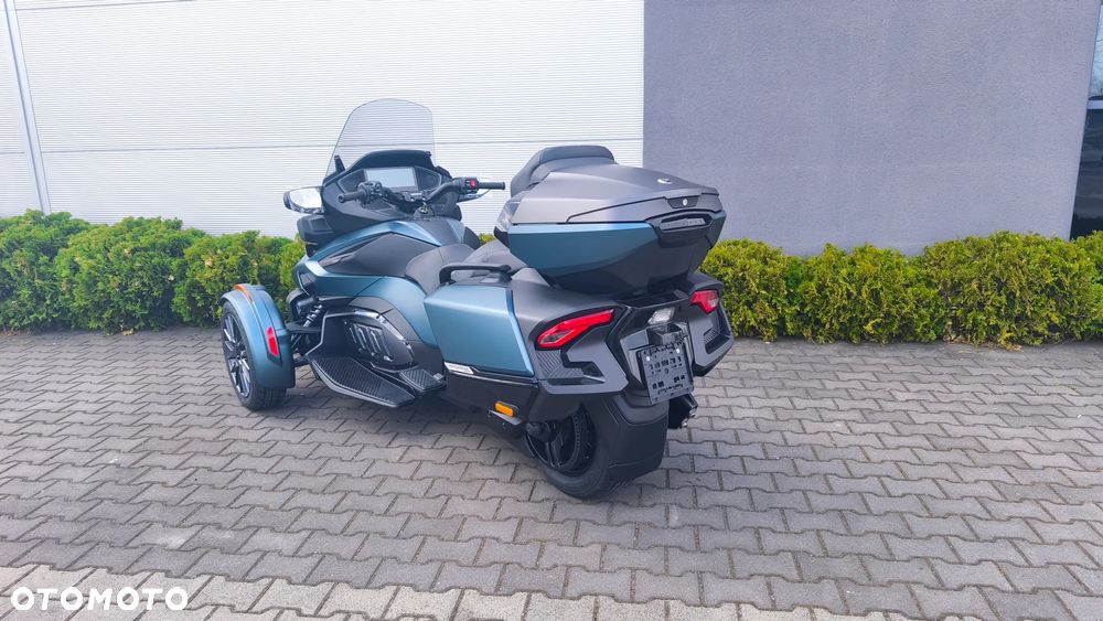 Can-Am Spyder - 4
