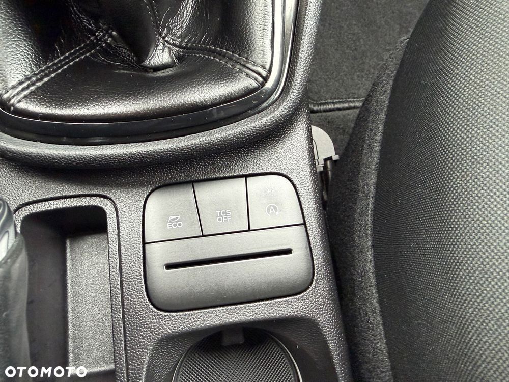 Ford Fiesta 1.0 EcoBoost STart-Stop Titanium - 27