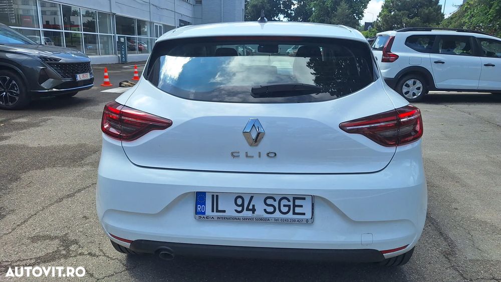 Renault Clio - 9