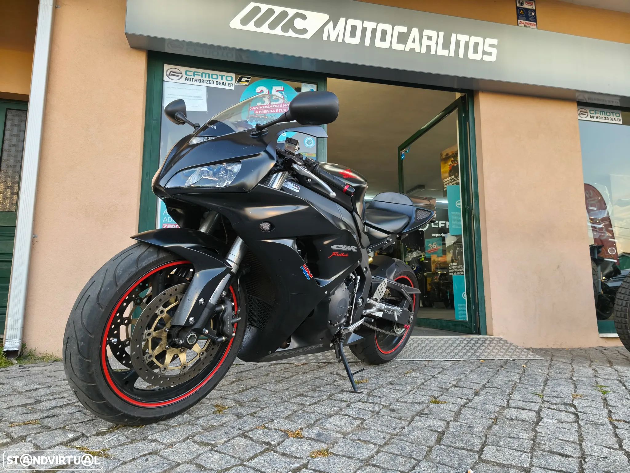 Honda CBR 1000 RR - 1