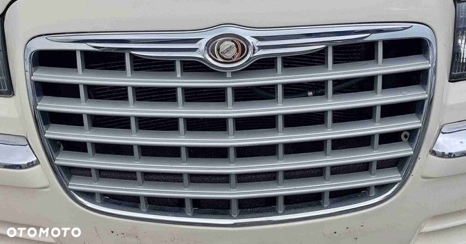 GRILL ATRAPA CHŁODNICY CHRYSLER  300C I 04-10r - 1