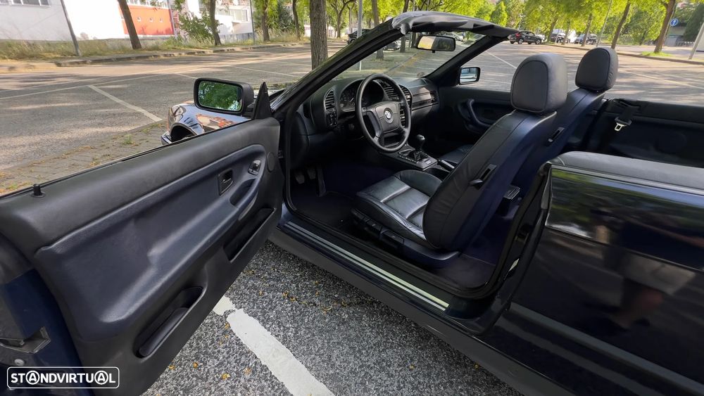 BMW 318 i Cabriolet - 12