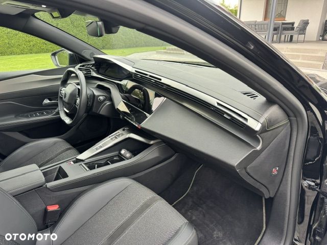 Peugeot 308 180 e-EAT8 GT - 19