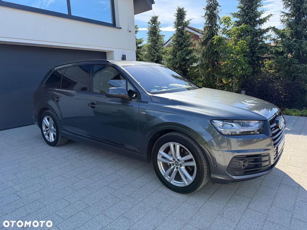 Audi Q7 - 1
