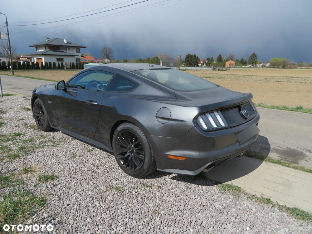 Ford Mustang 5.0 V8 GT - 19