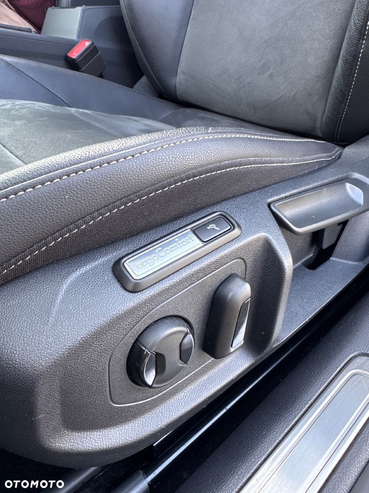 Volkswagen Arteon 2.0 TDI R-Line DSG - 39
