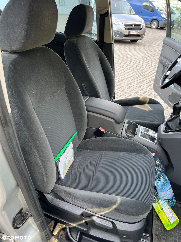 Ford Focus 1.6 TDCi Ghia DPF - 16