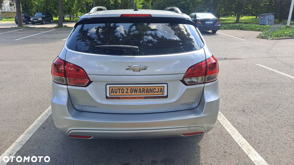 Chevrolet Cruze Station Wagon 1.6 LS - 8
