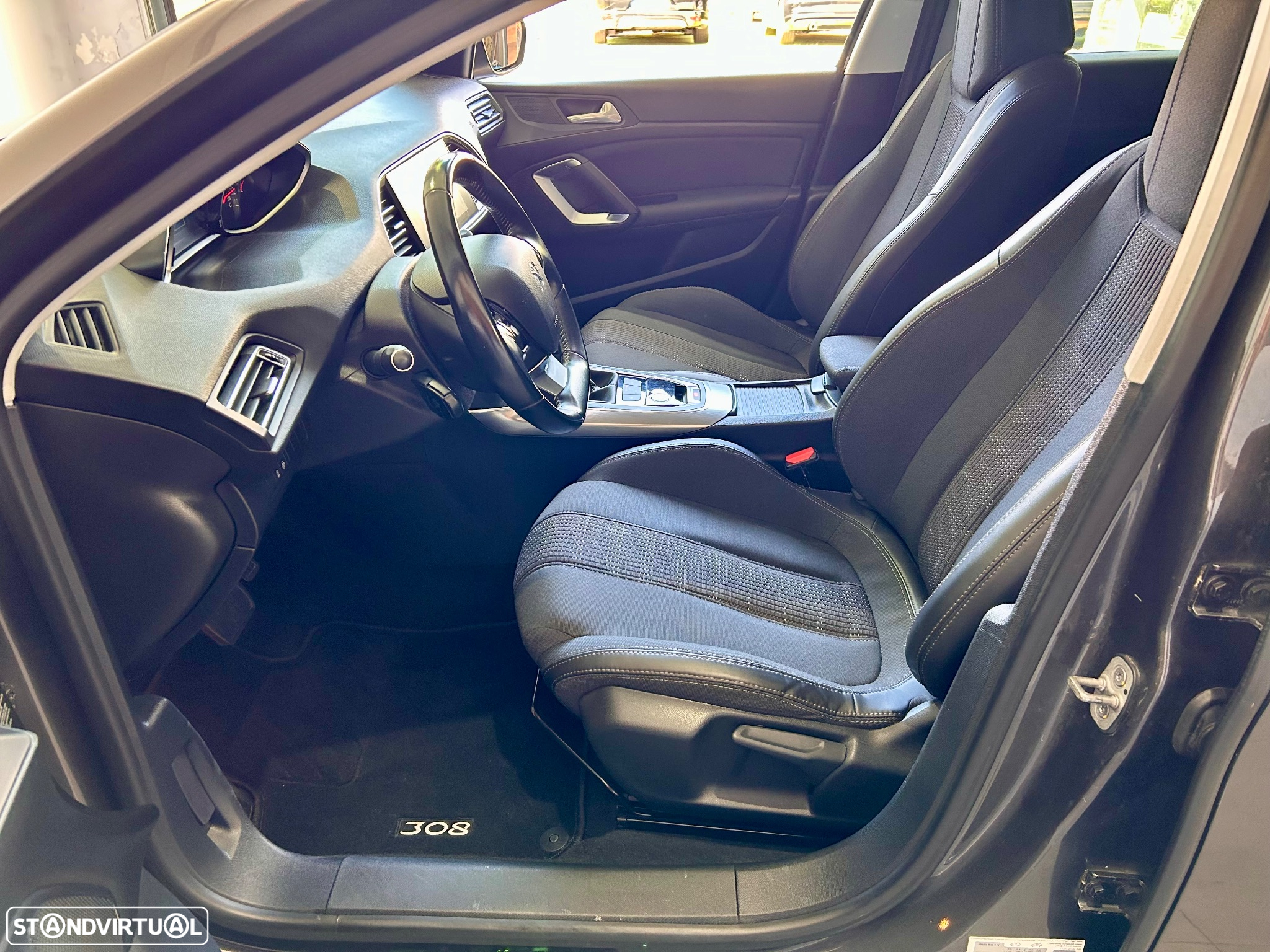 Peugeot 308 SW BlueHDi 120 EAT6 Stop & Start Active - 25