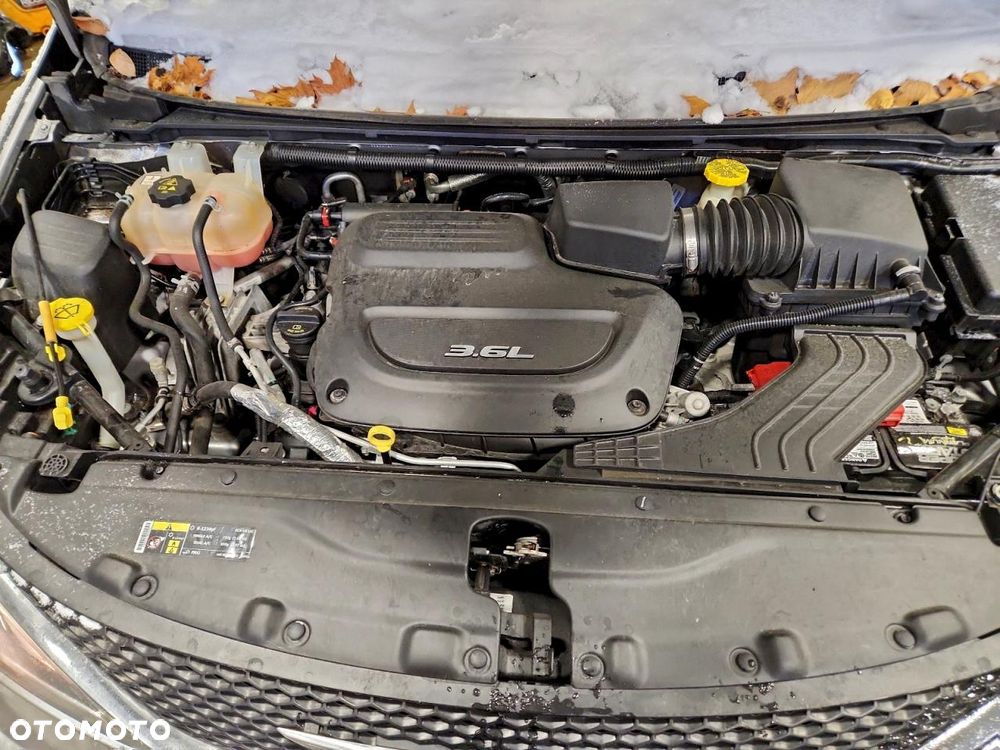 Chrysler Pacifica - 11