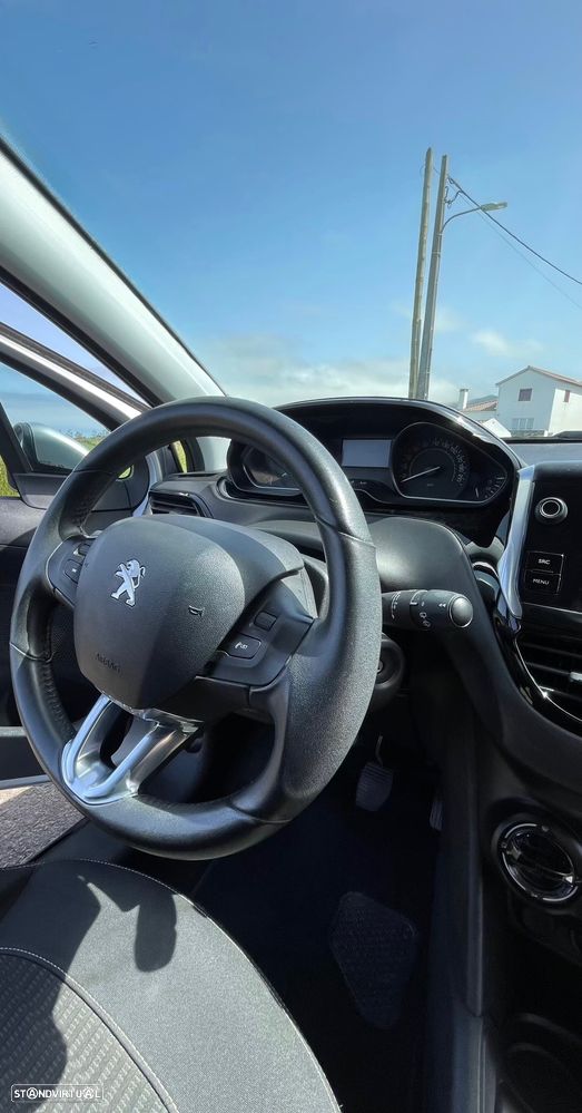 Peugeot 208 1.4 HDi - 9