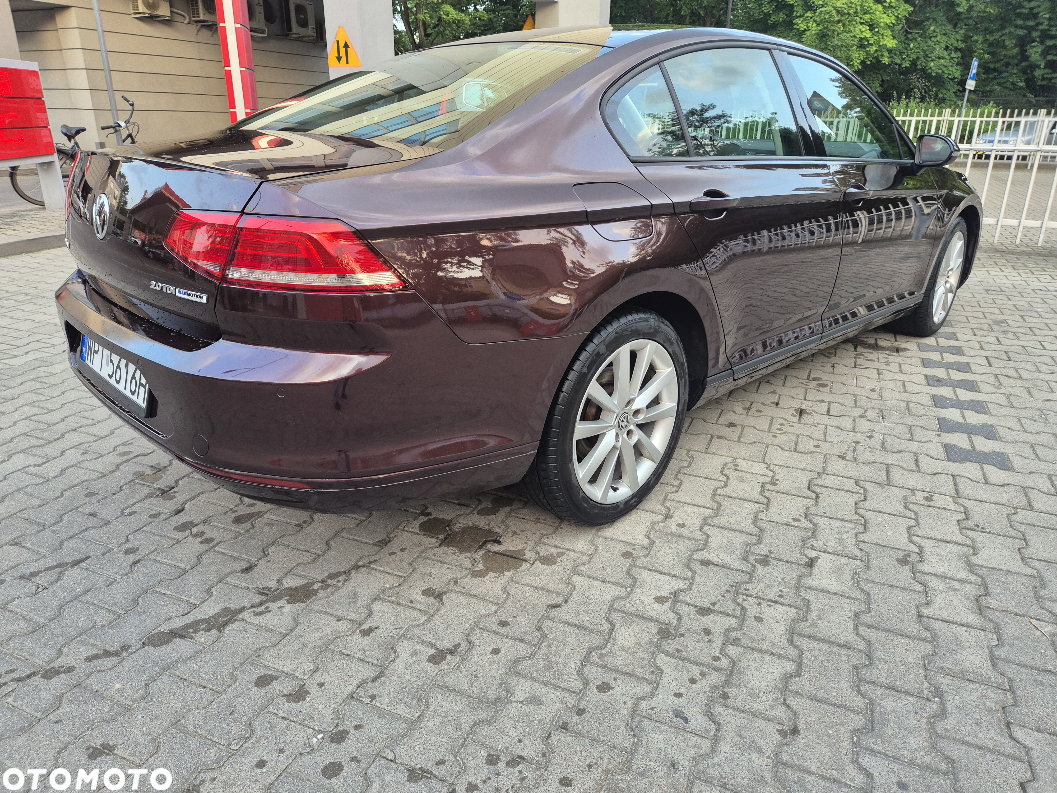 Volkswagen Passat - 4