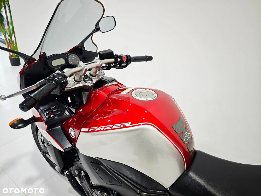 Yamaha FZ - 18