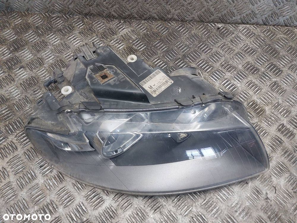 LAMPA PRAWY PRZÓD AUDI A3 8P EU EUROPA 0301206202 - 2