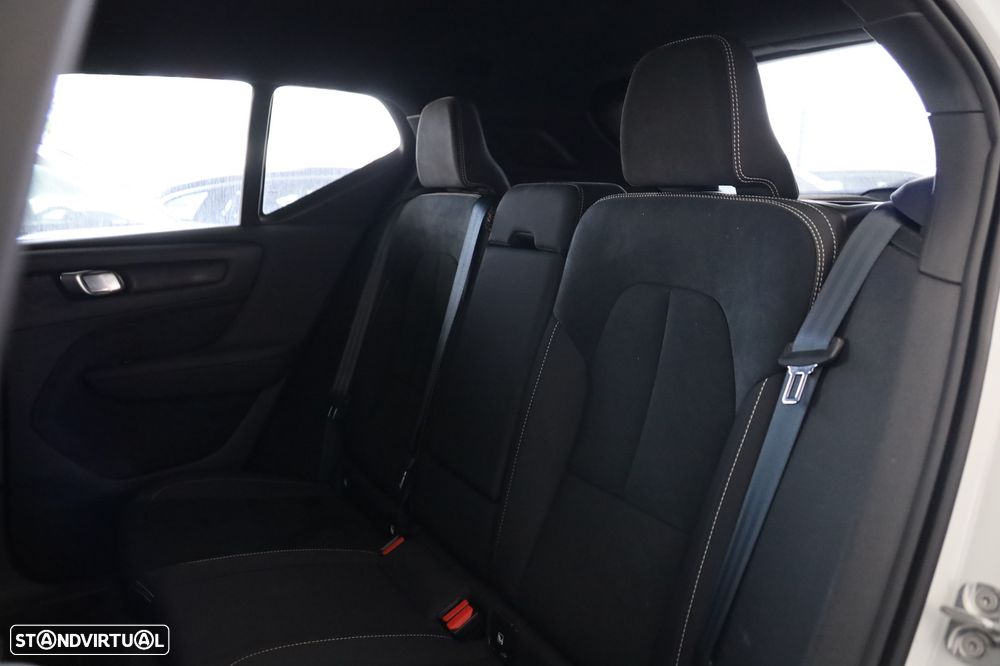Volvo XC 40 2.0 B3 Core - 13