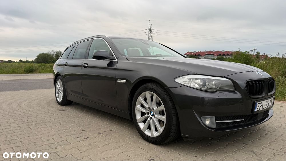 BMW Seria 5 525d - 1