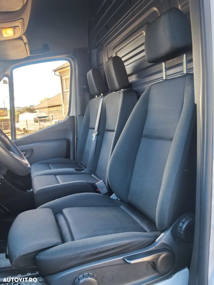 Mercedes-Benz Sprinter - 15