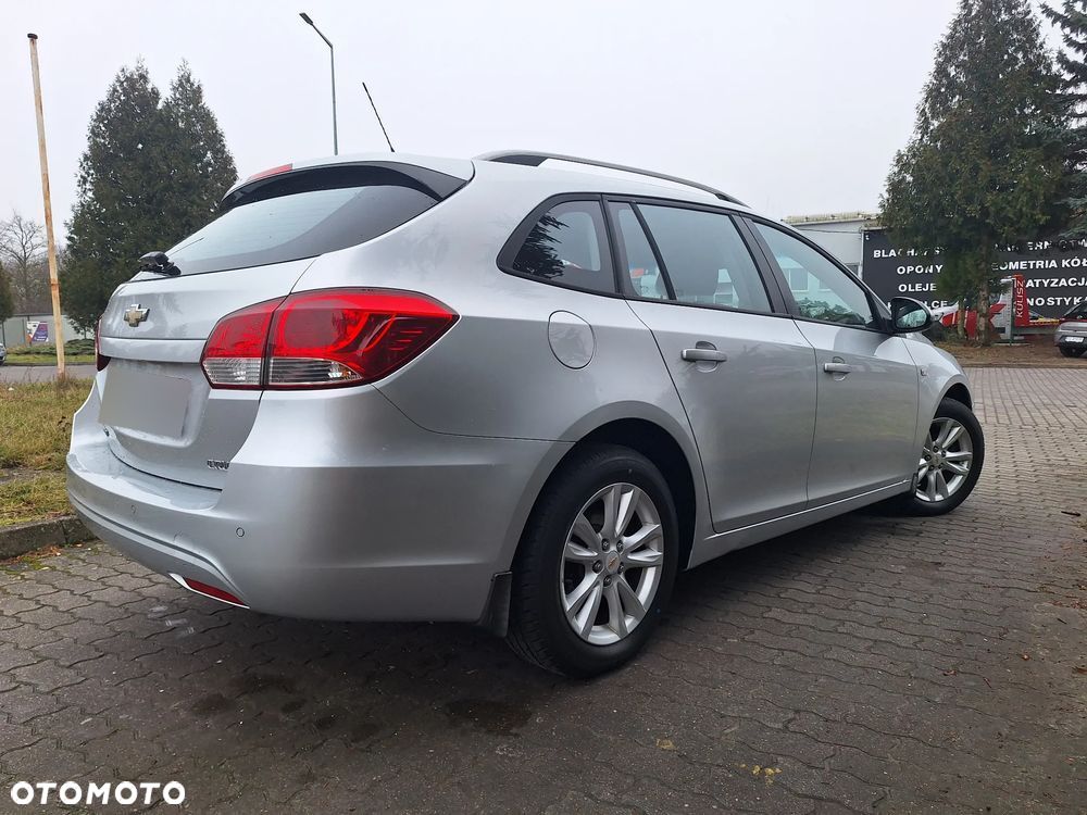 Chevrolet Cruze 1.8 LS+ - 4