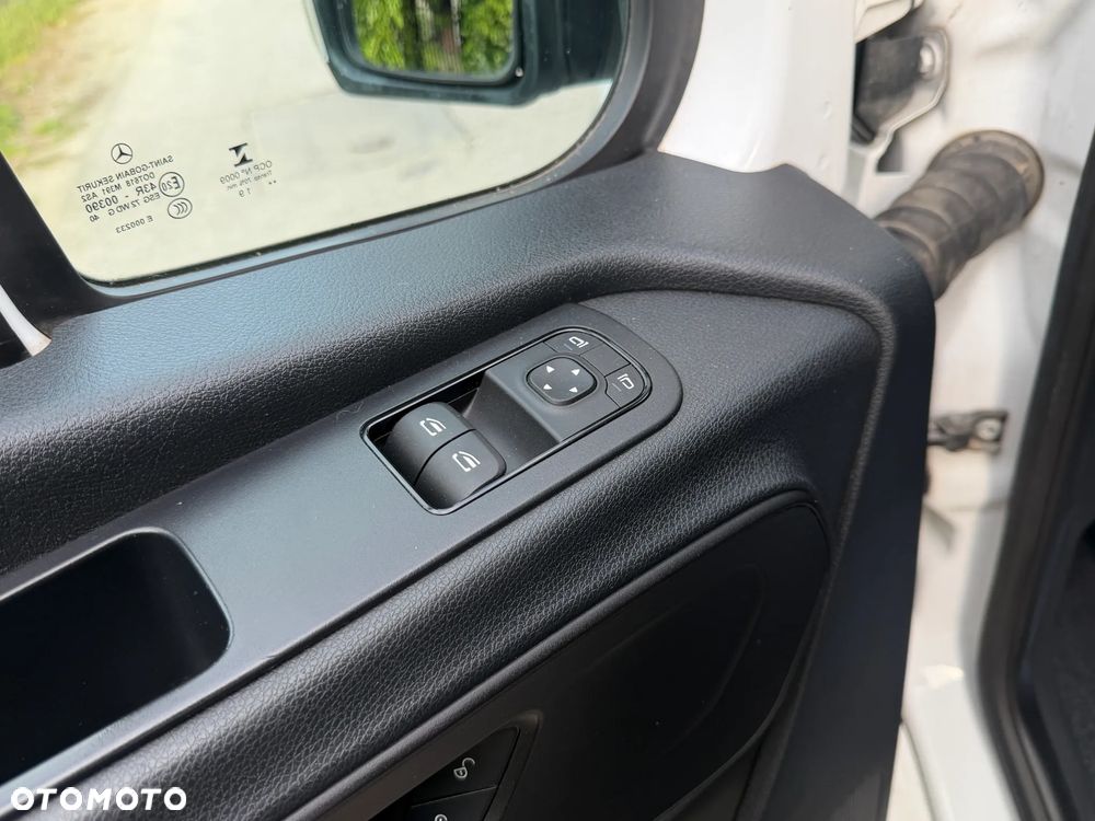 Mercedes-Benz SPRINTER - 25