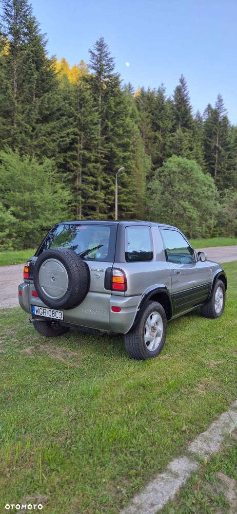 Toyota RAV4 - 3