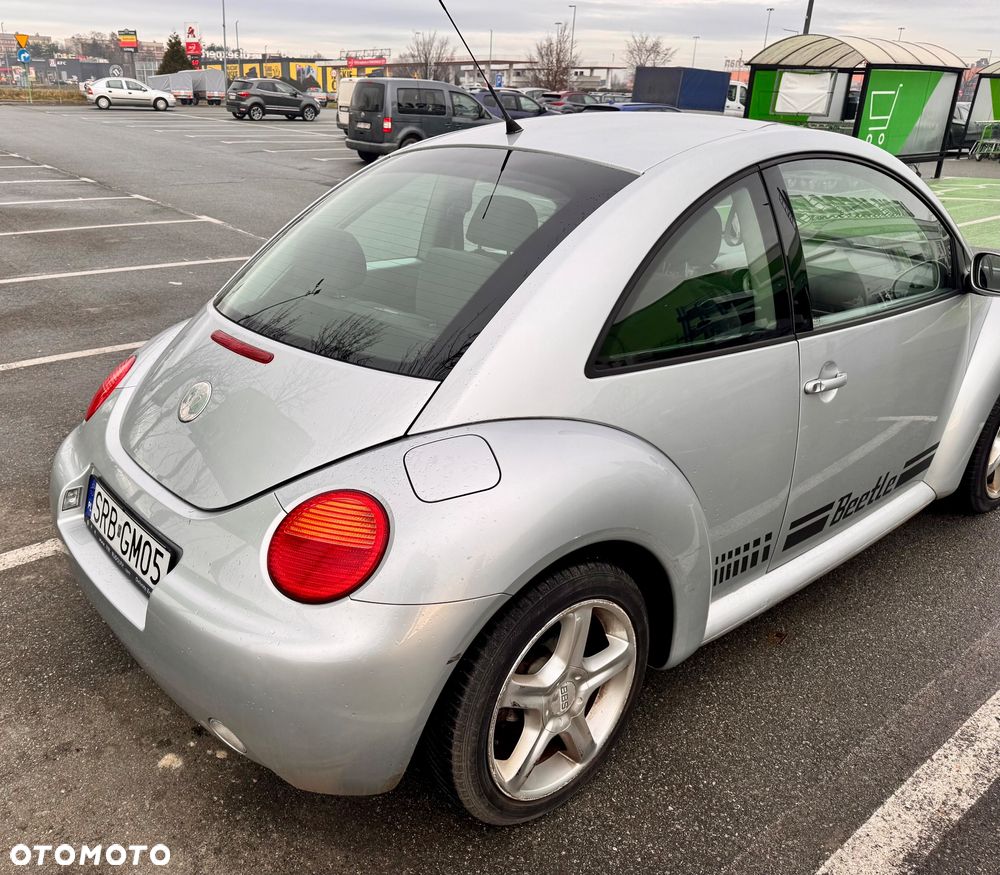 Volkswagen New Beetle 1.6 United - 25