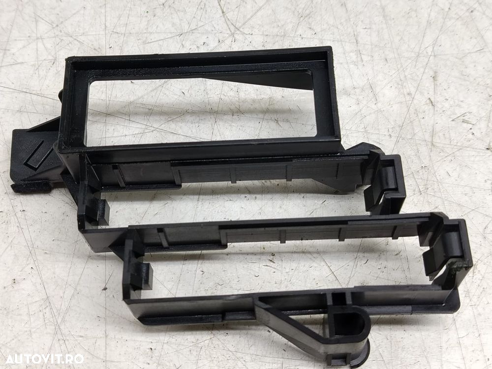 Suport panou sigurante 8k0971846 Audi A5 8T [facelift] [2011 - 2016] - 1