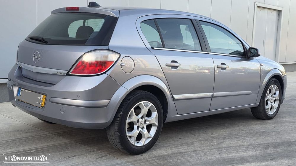 Opel Astra 1.3 CDTI Cosmo - 2