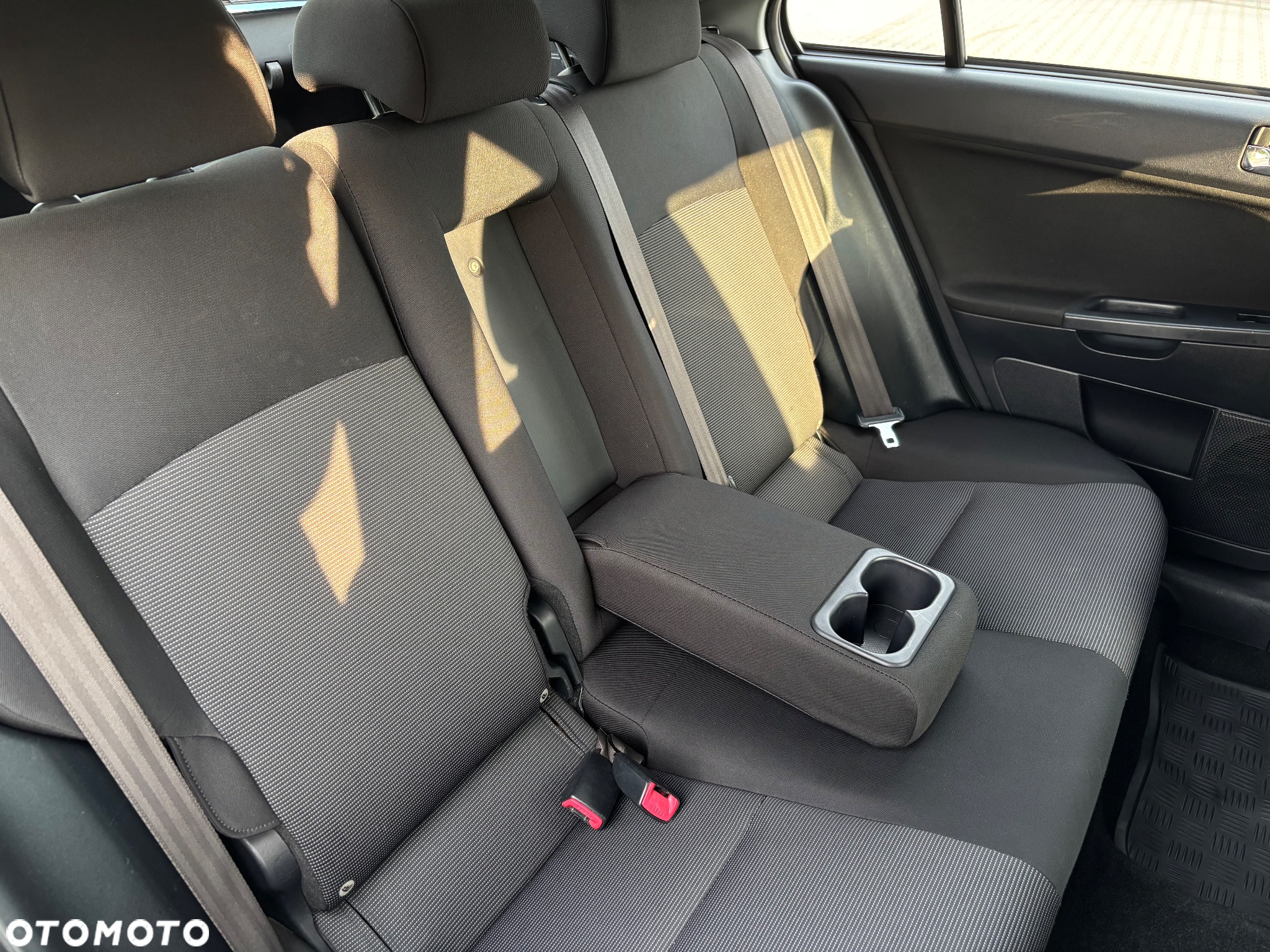 Mitsubishi Lancer 1.8 Invite - 26