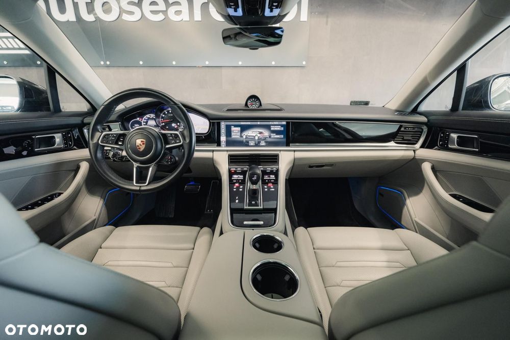 Porsche Panamera 4S - 12