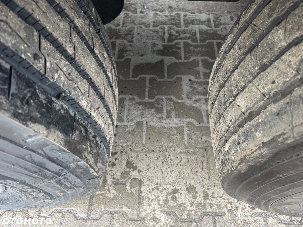 Krone Chłodnia ,Doppelstock , Carrier Vector 1550 - 25