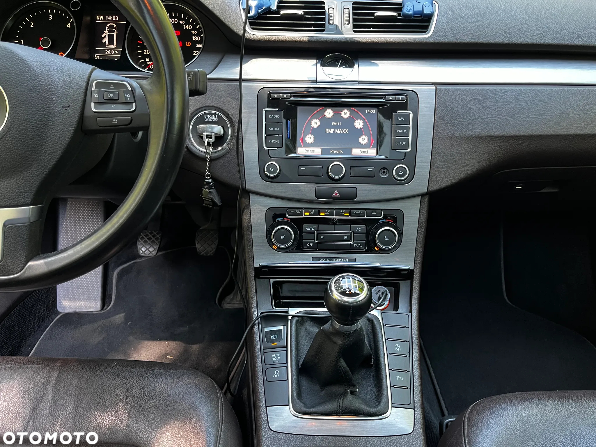 Volkswagen Passat Variant 1.6 TDI BlueMotion Technology Highline - 21