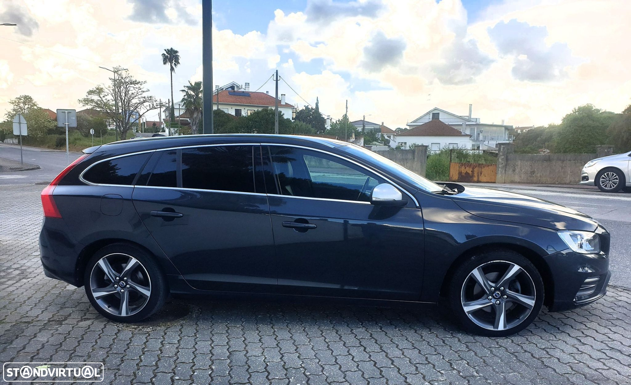 Volvo V60 1.6 D2 R-Design Momentum - 6