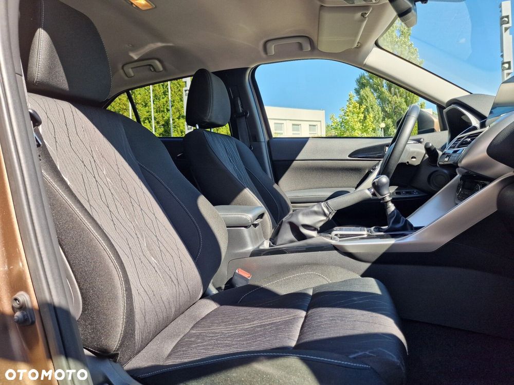 Mitsubishi Eclipse Cross 1.5 T Intense - 16