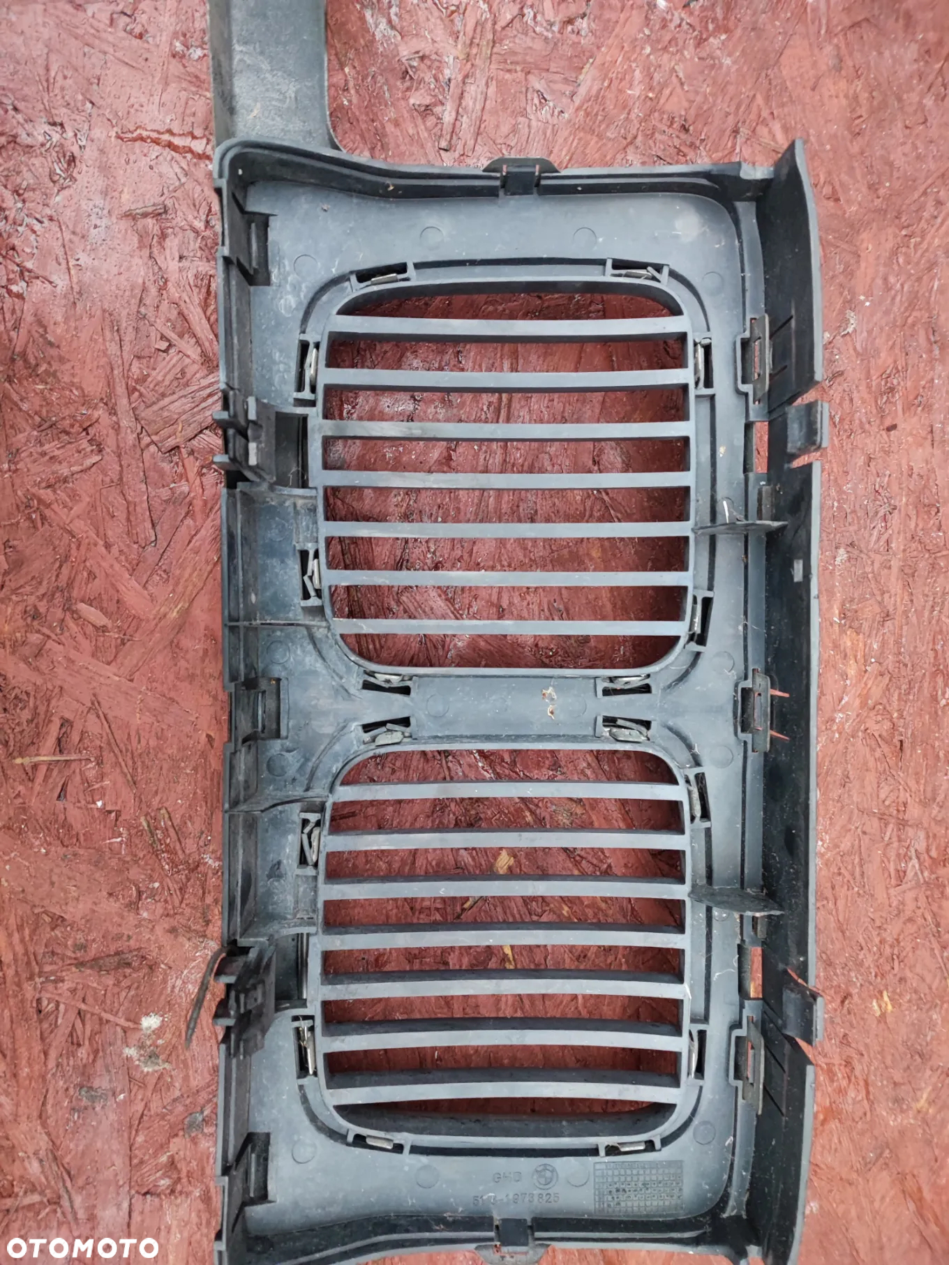 BMW E34 ORYGINALNY NOSEK / GRIL PRZEDNI + NERKI WĄSKA LAMPA PRZED LIFT W DOBRYM STANIE O NR. 1 978 880 / 1 973 835 OEM BEZ RDZY - 12
