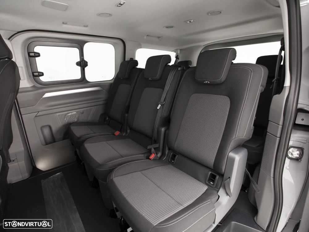 Volkswagen Caravelle — fotografia 9