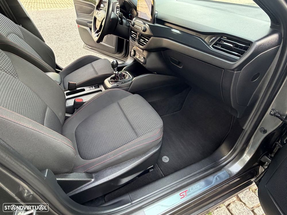 Ford Focus 1.0 EcoBoost ST-Line - 6