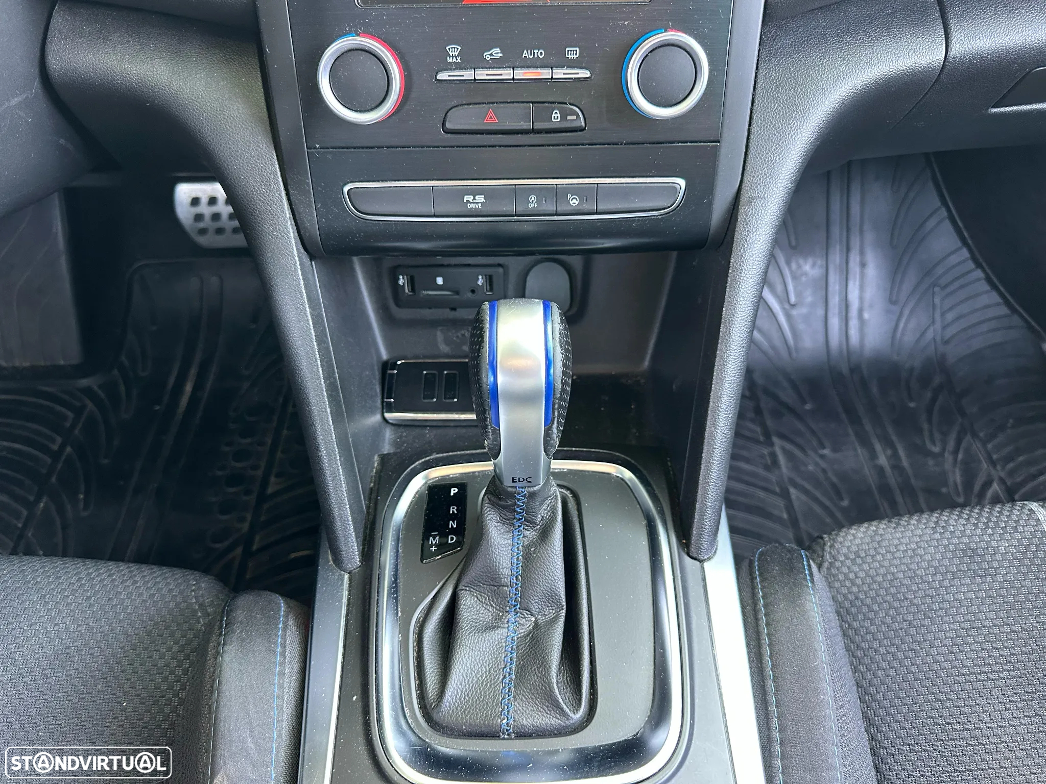 Renault Mégane ENERGY TCe 205 EDC GT - 35