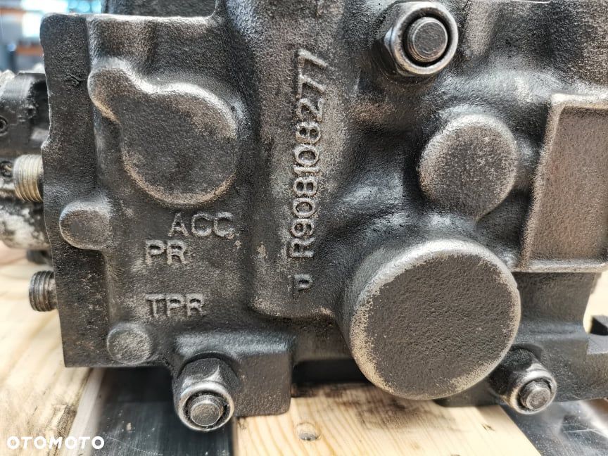 Rozdzielacz hydrauliczny Manitou MLT 635 - 6