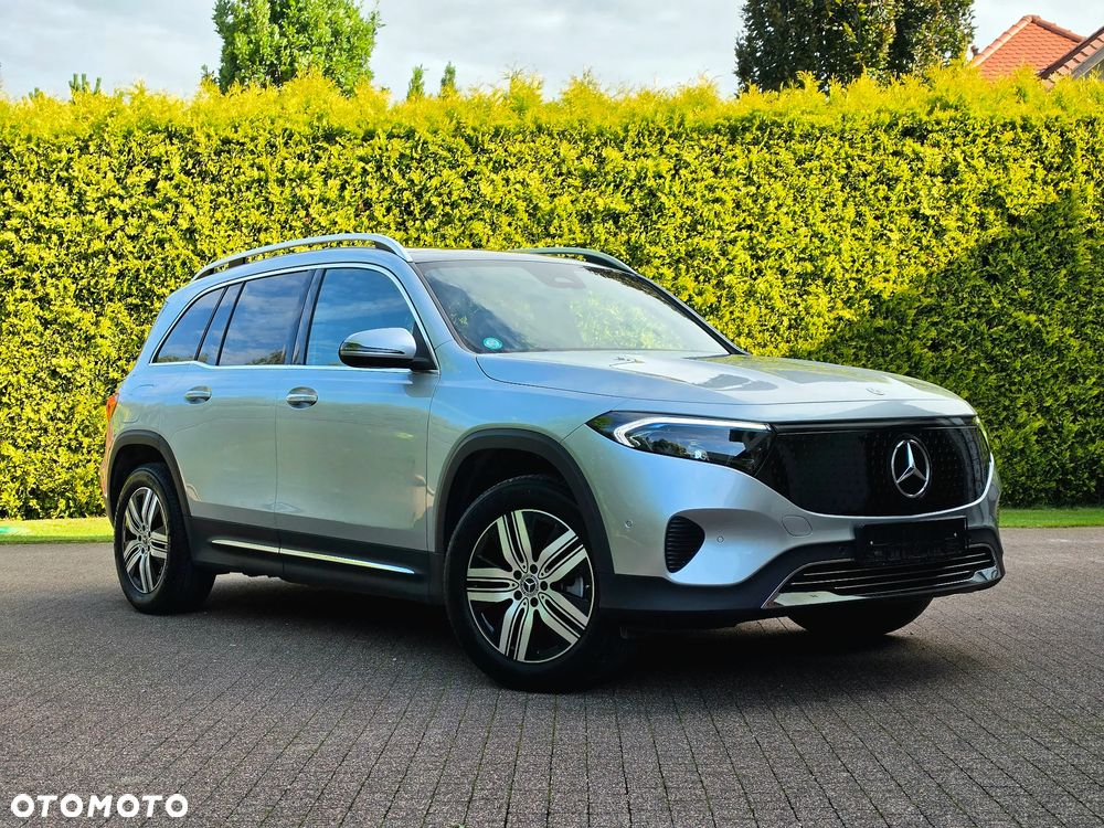 Mercedes-Benz EQB 250+ Progressive - 3