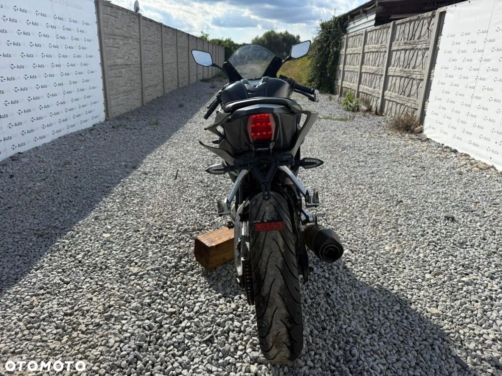 Yamaha YZF - 7